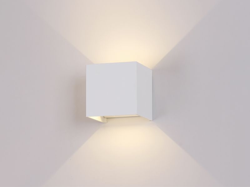 Aplique Led Cuadrado Exterior Ip54 Blanco 5w Calido 3000k Modelo Shaula